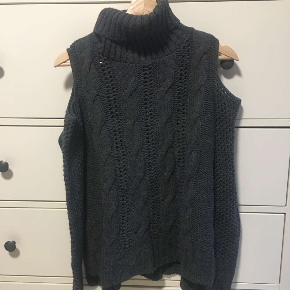 American eagle, shoulder cutout Grey sweater